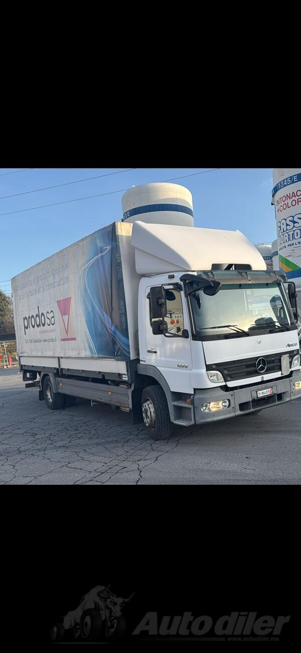 Mercedes Benz - 12-29