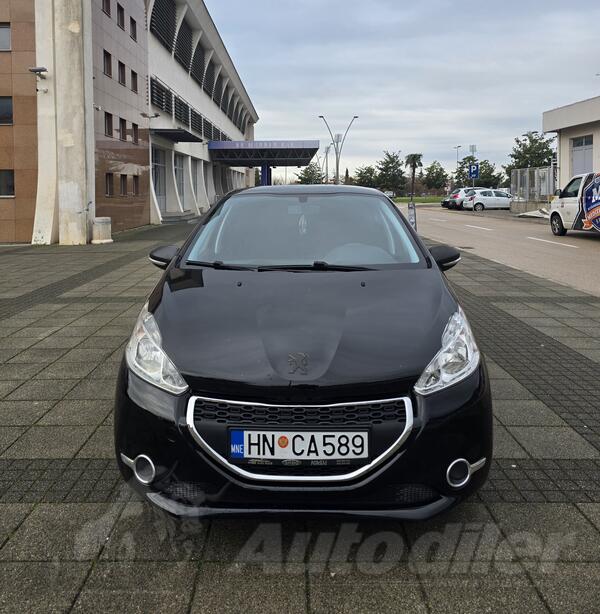 Peugeot - 208 - 1.4 hdi