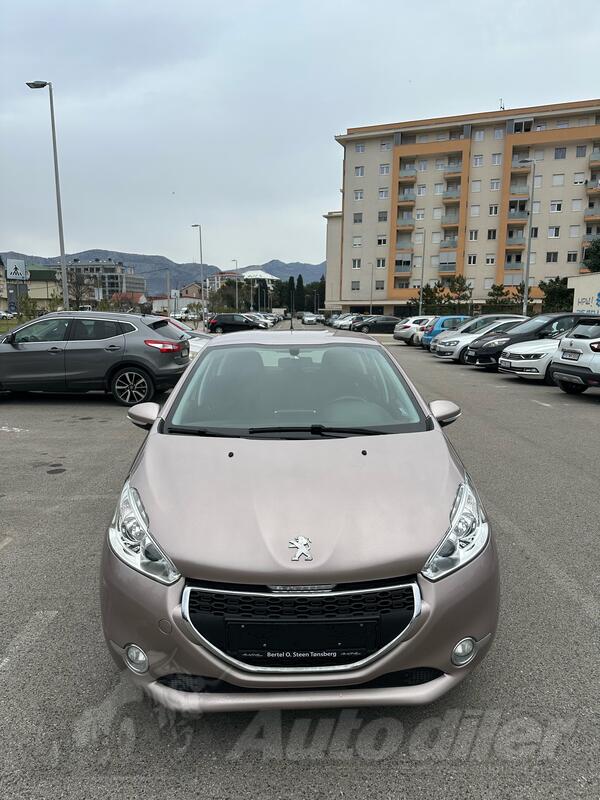 Peugeot - 208 - 1.4 hdi
