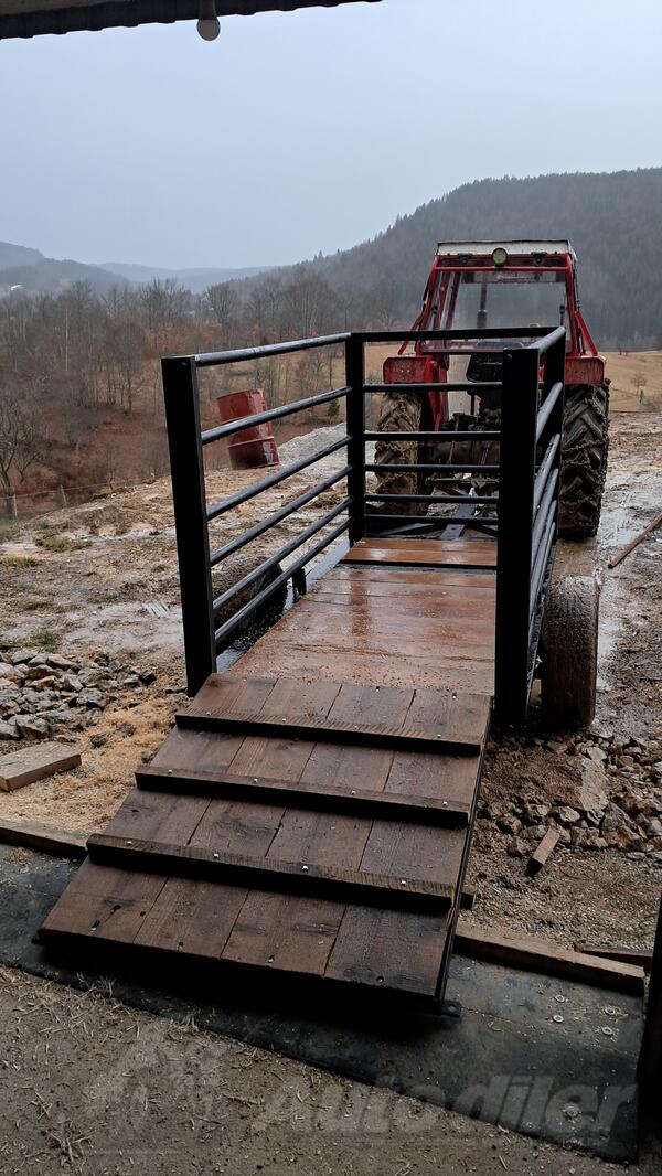 IMT - Prikolica za stoku