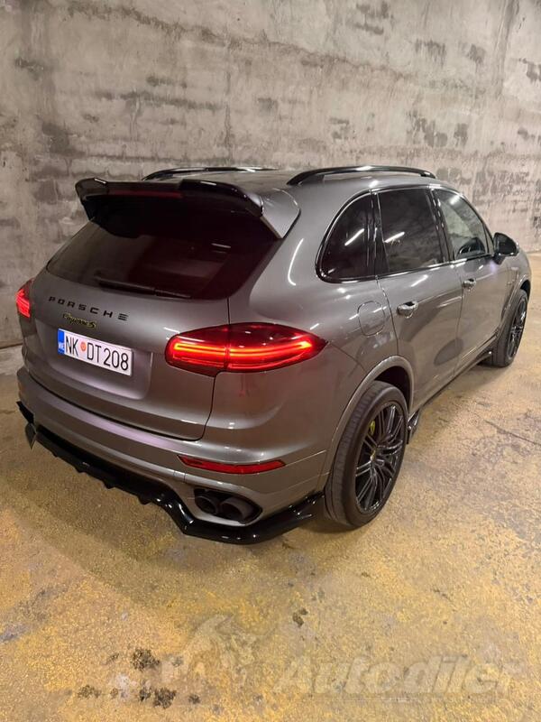 Porsche - Cayenne - 3.0 hybrid
