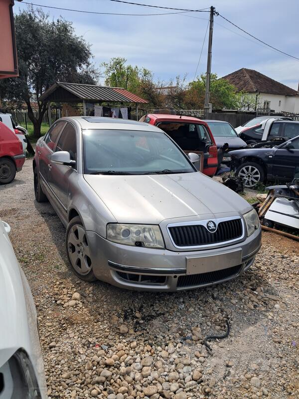 U djelovima Škoda - Superb 2.5 TDI