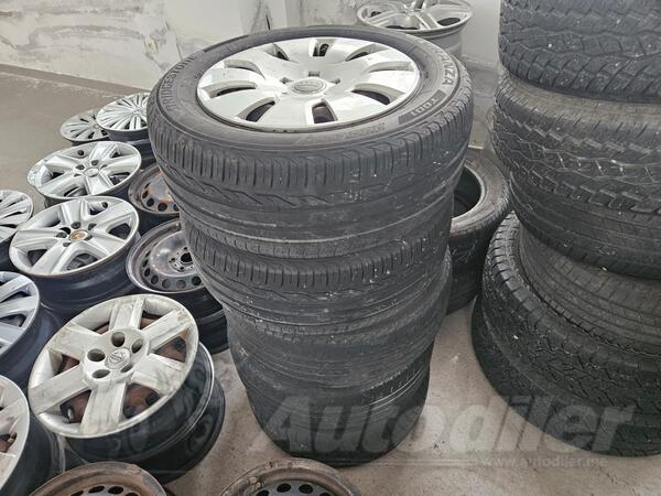 Fabričke felne i Bridgestone gume