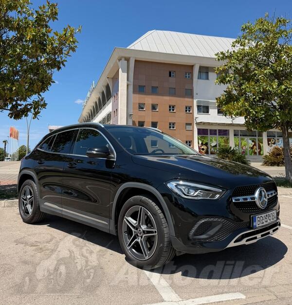 Mercedes Benz - GLA 200 - GLA200