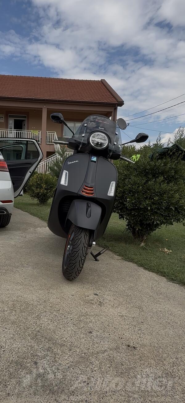 Piaggio - vespa