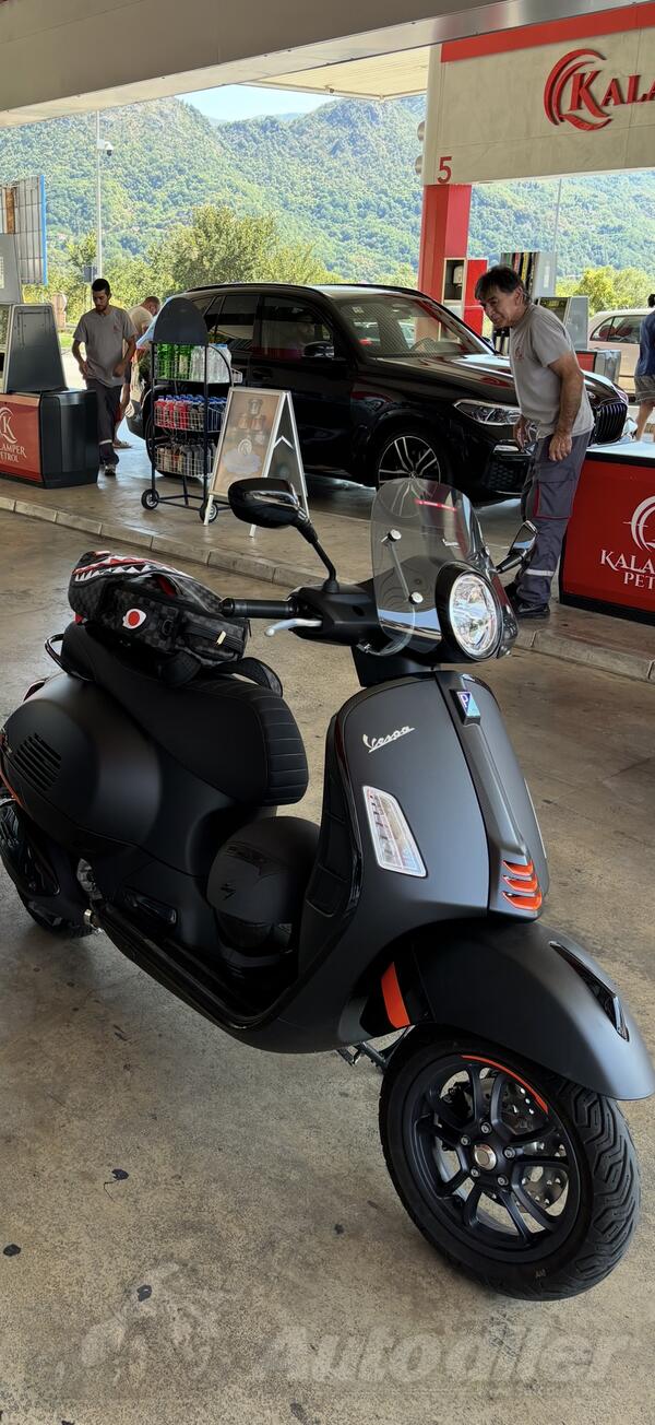 Piaggio - Vespa 310 GTS