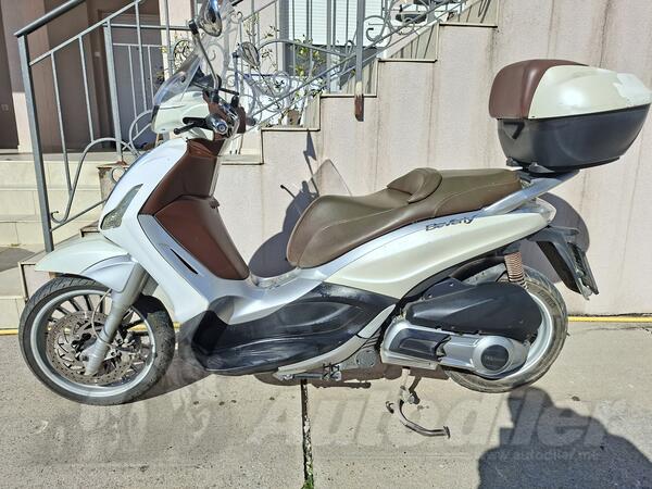 Piaggio - Beverly