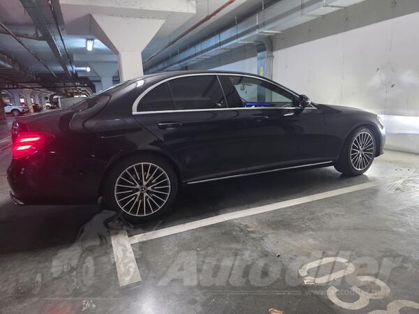Mercedes Benz - E 220 - E220 4matic