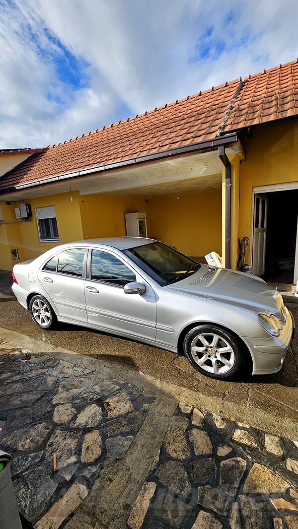 Mercedes Benz - C 220 - 220 cdi