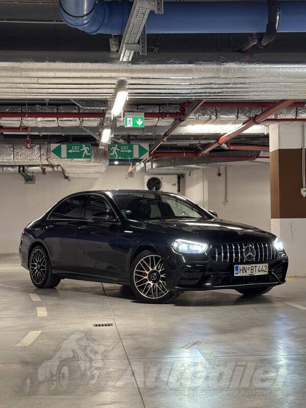 Mercedes Benz - E 220 - 4Matic AMG HITNO!
