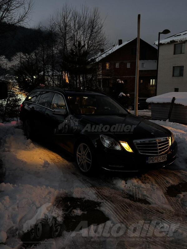 Mercedes Benz - 220 - 2.2