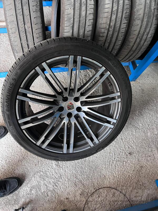 Fabričke felne i porsche gume