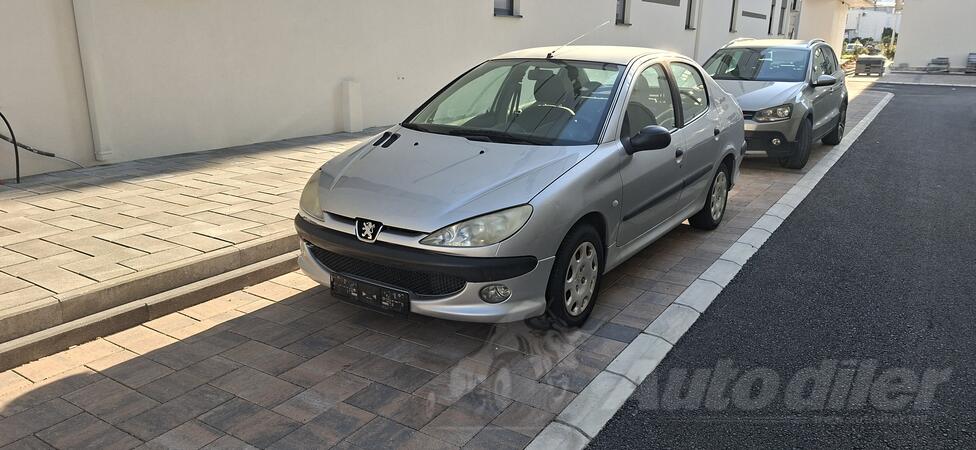 Peugeot - 206 - 1.4 e.i