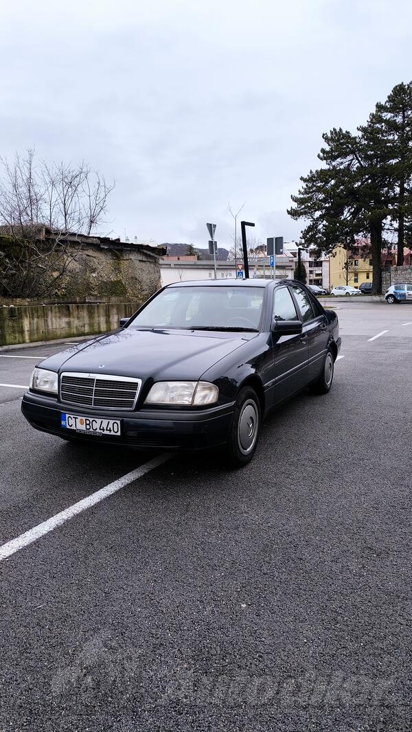 Mercedes Benz - C 180 - 1.8 benz