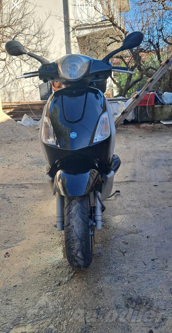 Piaggio - FLY 100