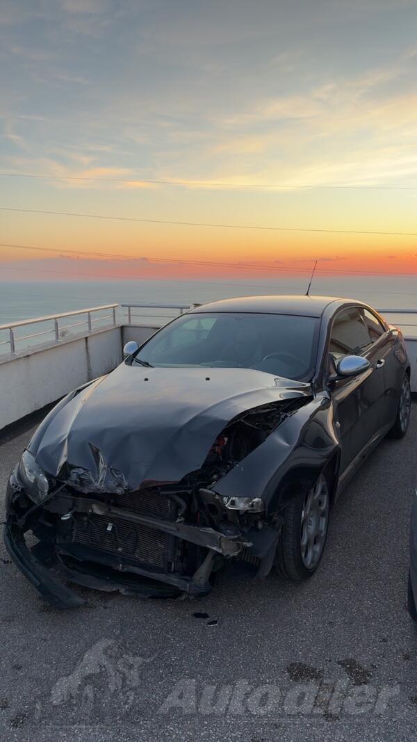 U djelovima Alfa Romeo - GT 1.9 JTD-m 16v U djelove