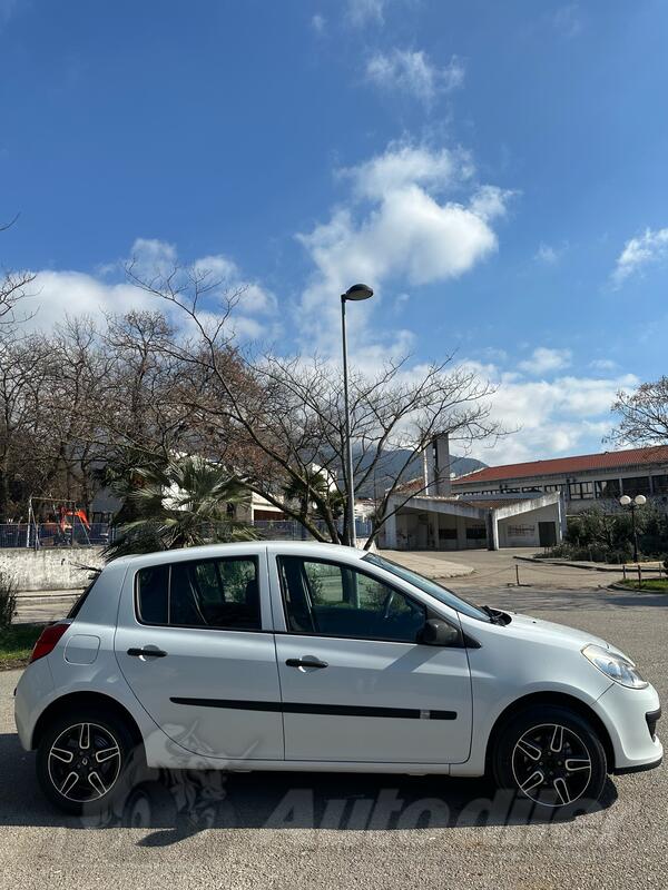 Renault - Clio - 15dci