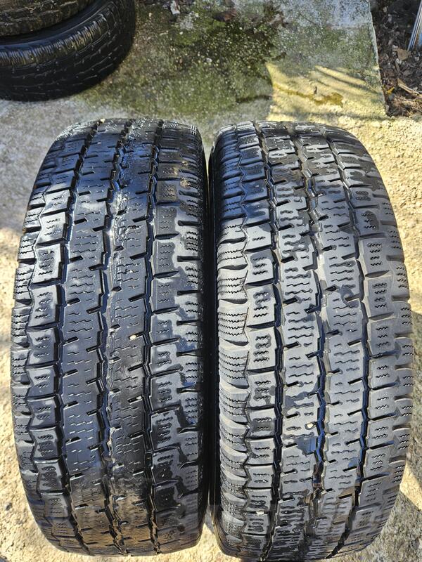 Continental - 225 75 16c - All-season tire