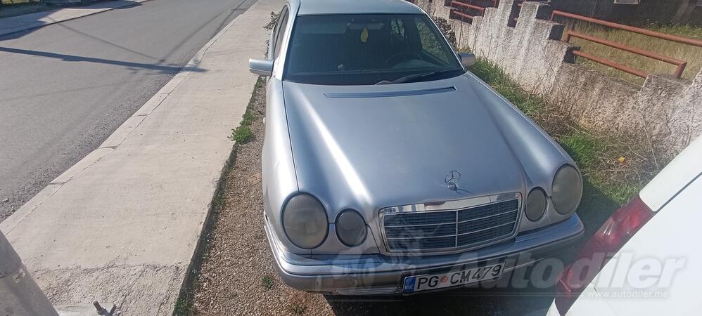 Mercedes Benz - E 250 - 2.5