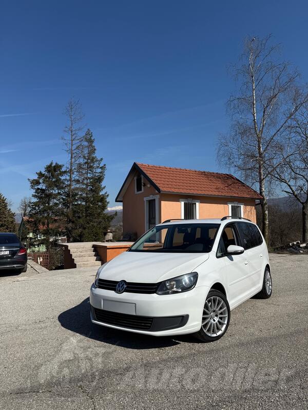 Volkswagen - Touran - 2.0 DSG
