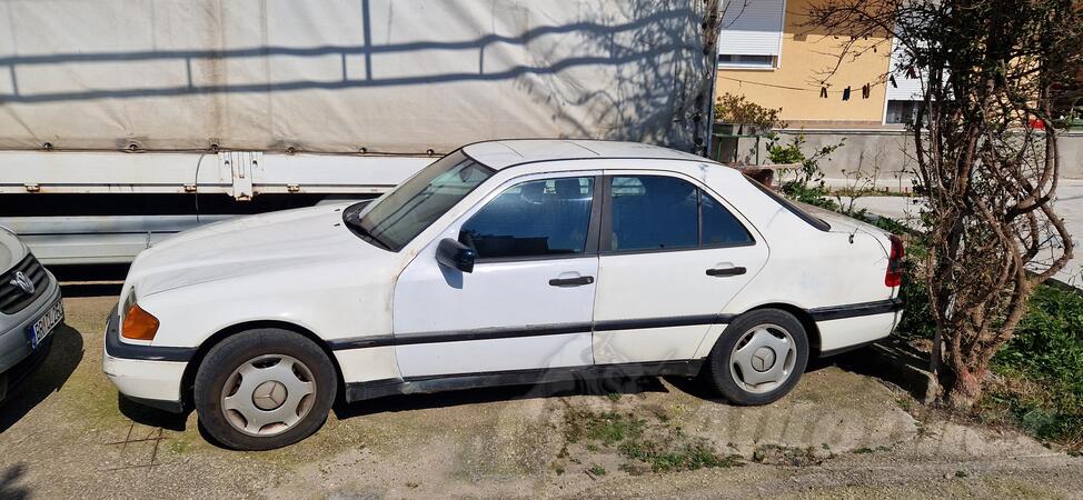 Mercedes Benz - C 220 - 2.2