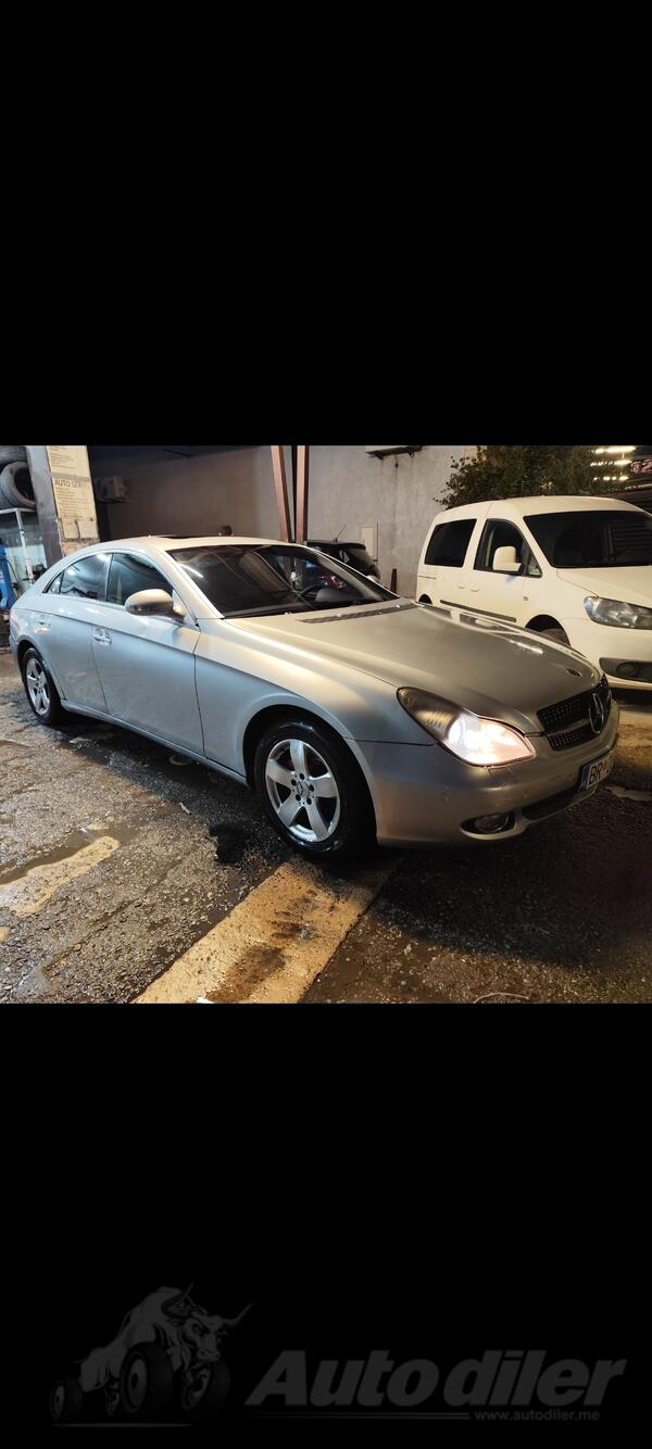 Mercedes Benz - CLS 320 - 3.2 2999