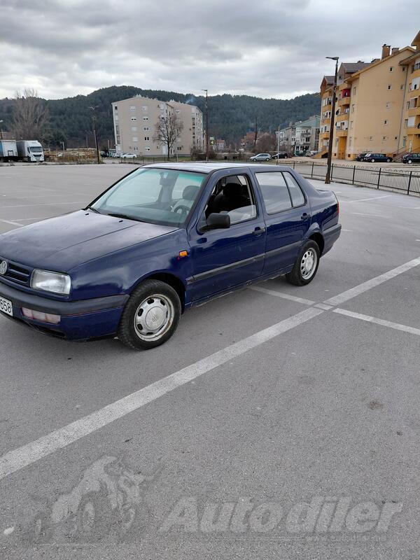 Volkswagen - Vento - 1.9 SDI