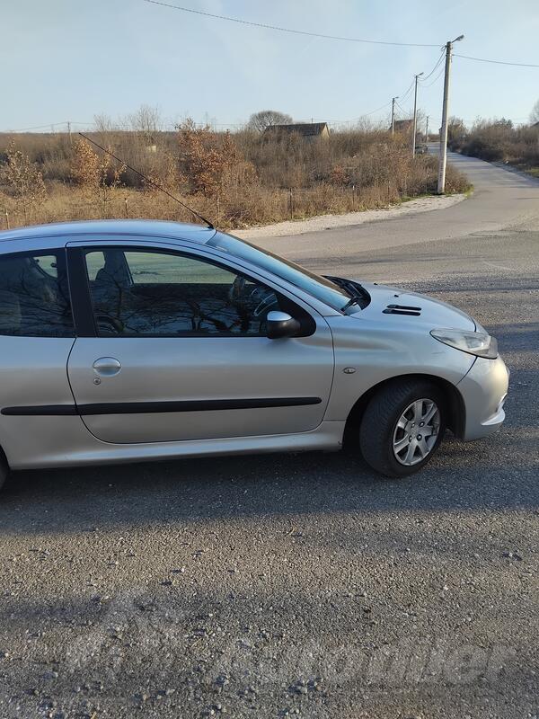 Peugeot - 206 plus - 1.4 hdi