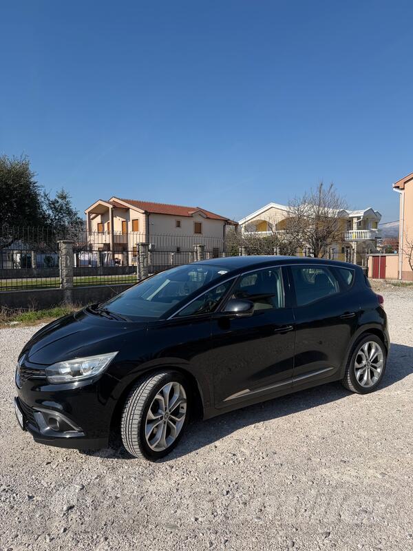 Renault - Scenic - 1.5 DCI
