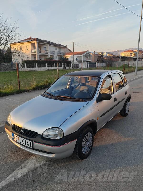 Opel - Corsa - 1.0