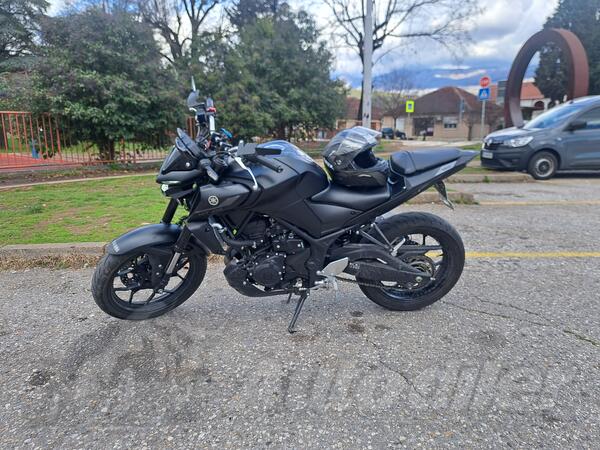 Yamaha - Mt-03