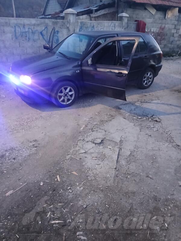 Volkswagen - Golf 3 - 1.9