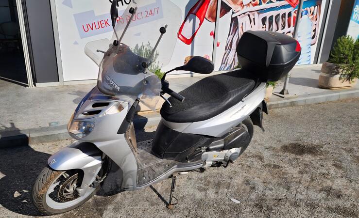 Aprilia - SportCity 300