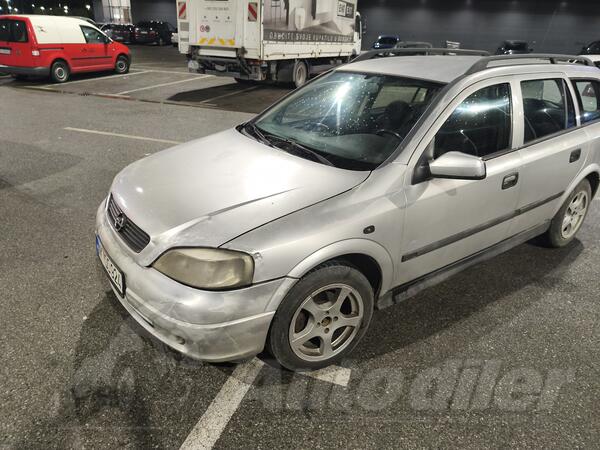 Opel - Astra - 1700