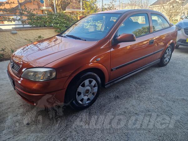 Opel - Astra - 1 7