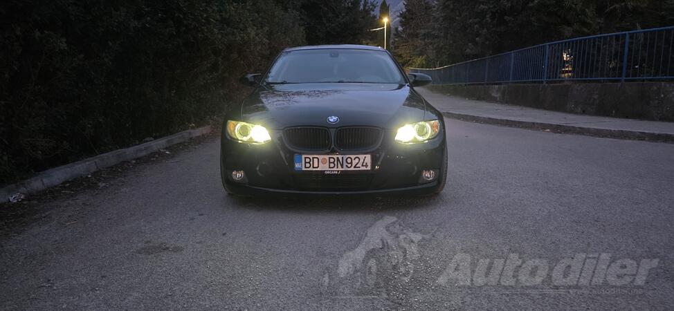 BMW - 320 - 320