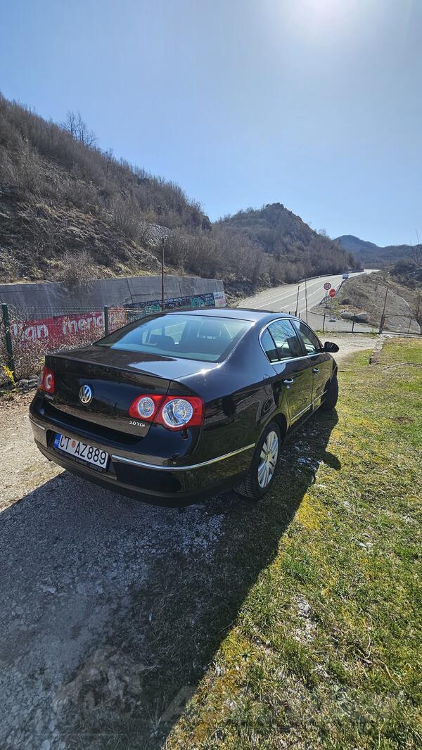 Volkswagen - Passat - 2.0
