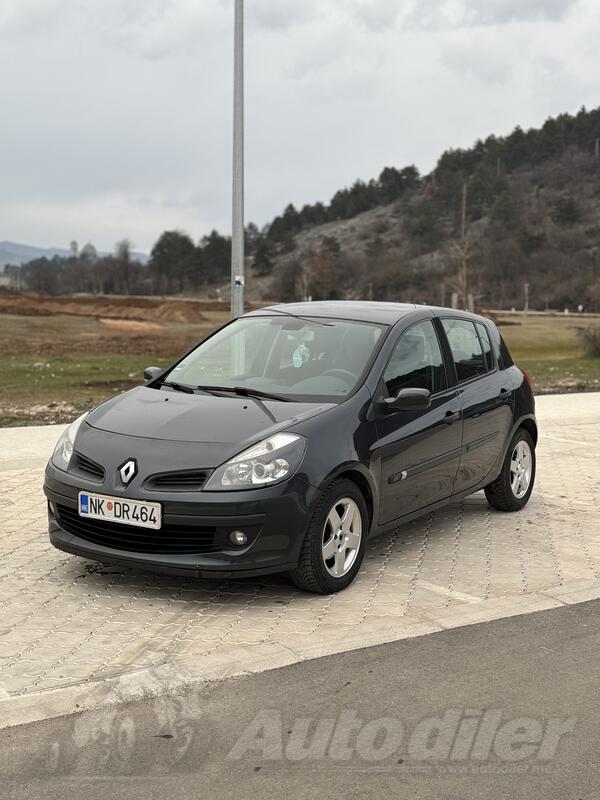 Renault - Clio - 1.5 DCi