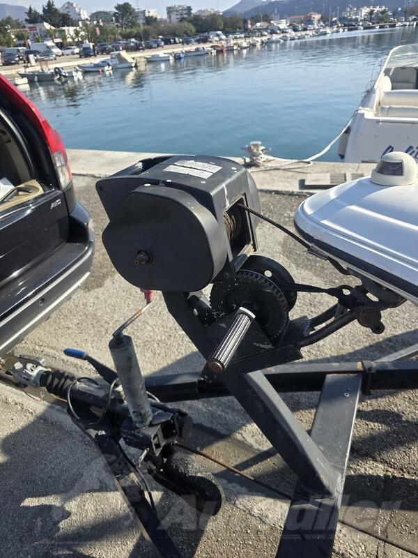 Prikolice za plovila