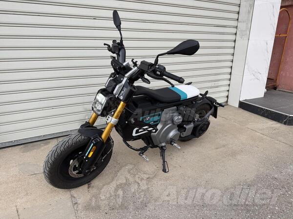 BMW - CE 02