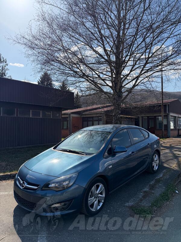 Opel - Astra - 1.7 DCI
