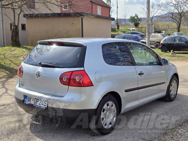 Volkswagen - Golf 5 - SDI