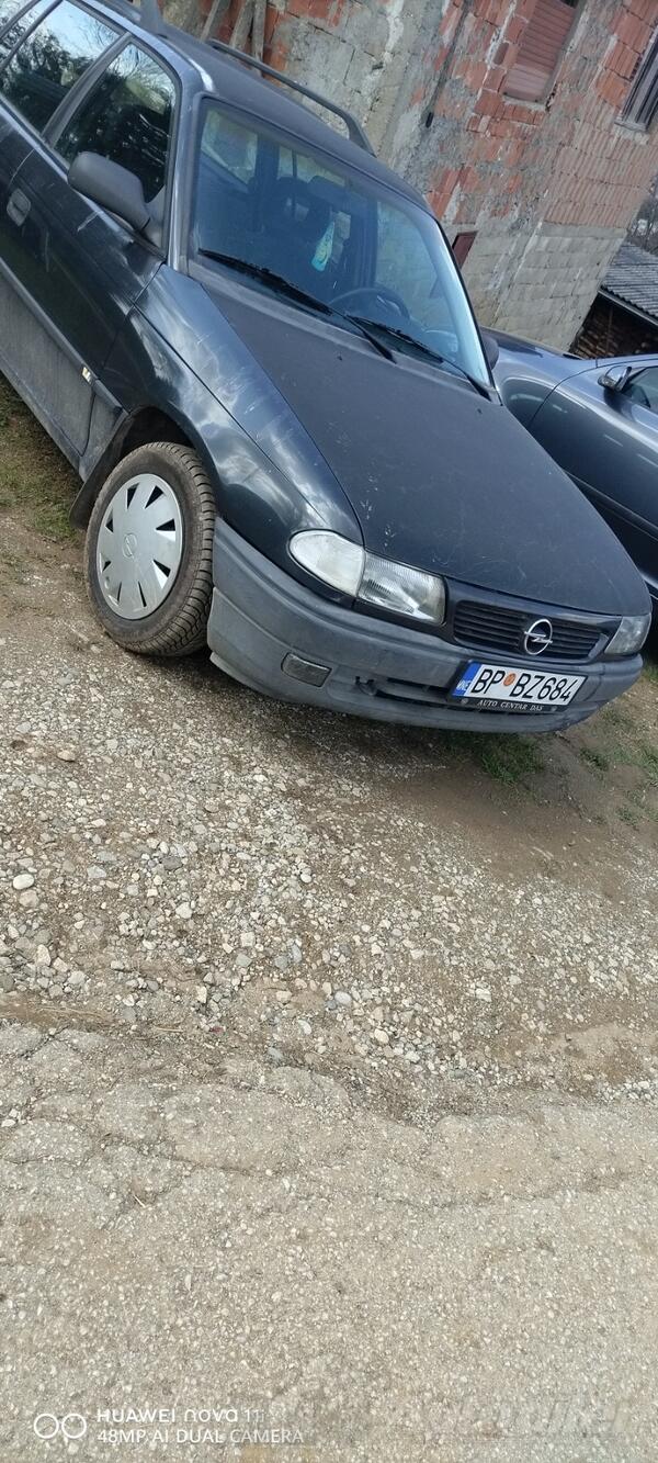 Opel - Astra - 1,6 i