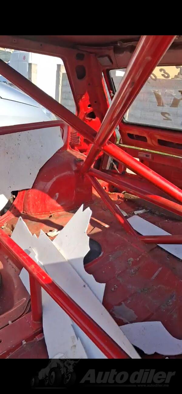 Rollbar - ukrasni dio tovarnog prostora