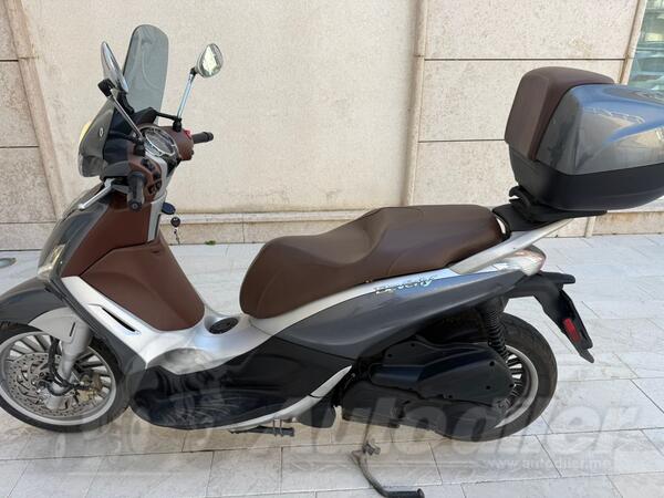Piaggio - Beverly 300 S ABS