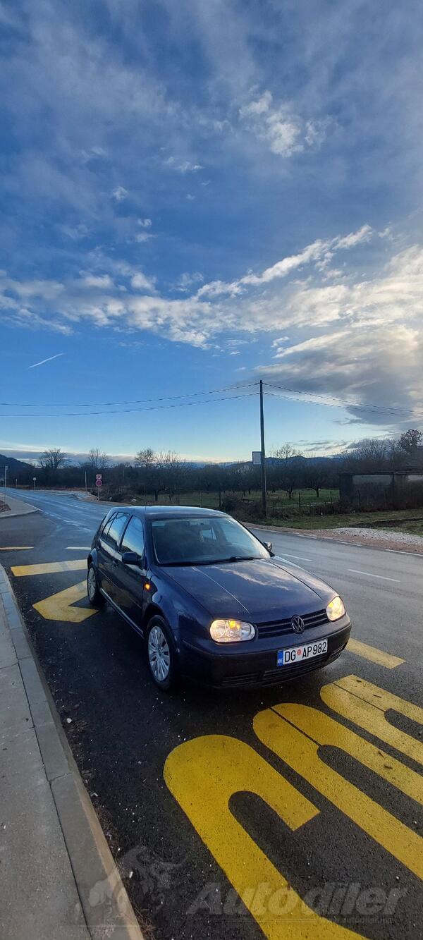 Volkswagen - Golf 4 - 1.6 SR