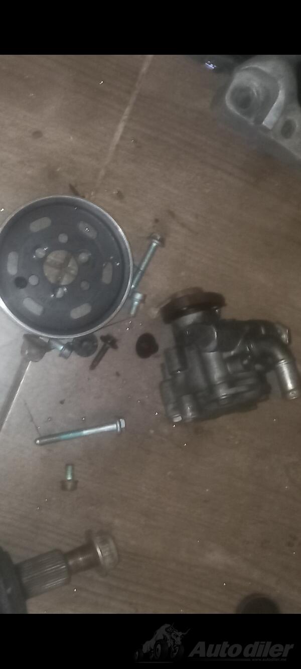 Pumpe za Volkswagen - Golf 4    - 2003