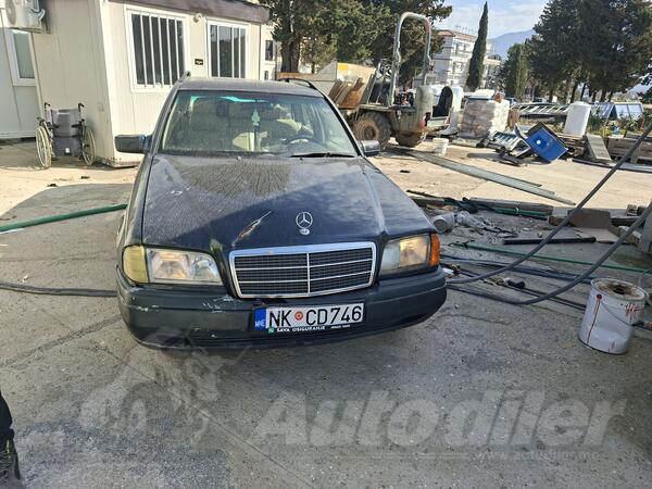 Mercedes Benz - C 220 - 2.2 diesel