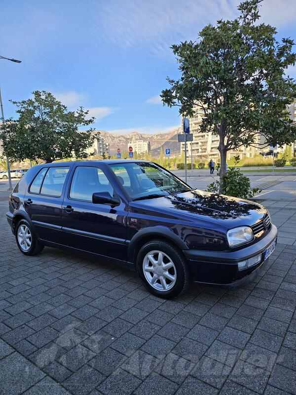 Volkswagen - Golf 3 - 1.9 TDI