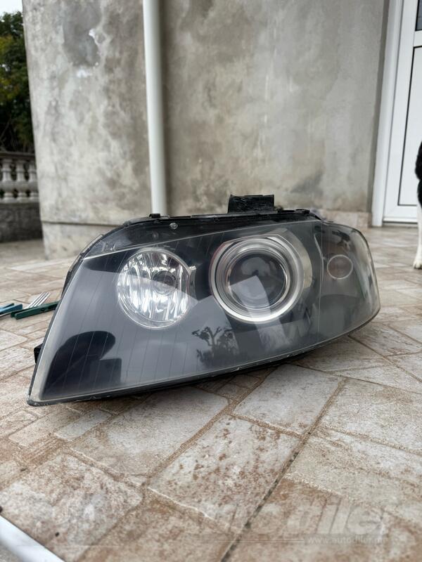 Oba fara za Audi - A3    - 2007